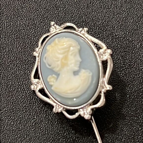 Trifari Vintage Blue White Silver Tone Cameo Hat Pin Brooch Stick Pin 3" Long - Picture 6 of 10